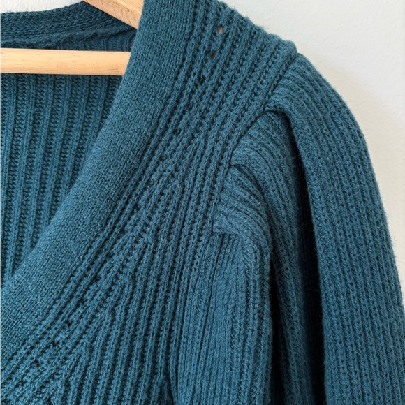 Abercrombie & Fitch Cropped Cardigan Sweater XS - Picture 5 of 5